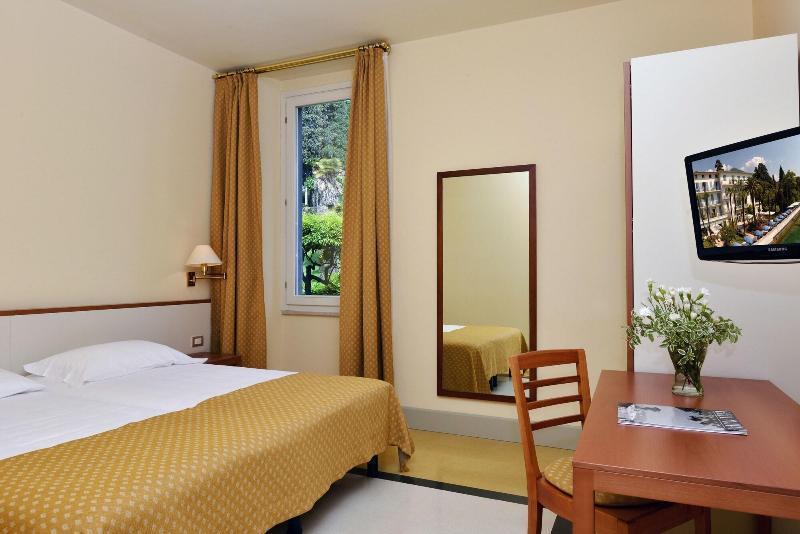Hotel Monte Baldo E Villa Acquarone Gardone Riviera Buitenkant foto