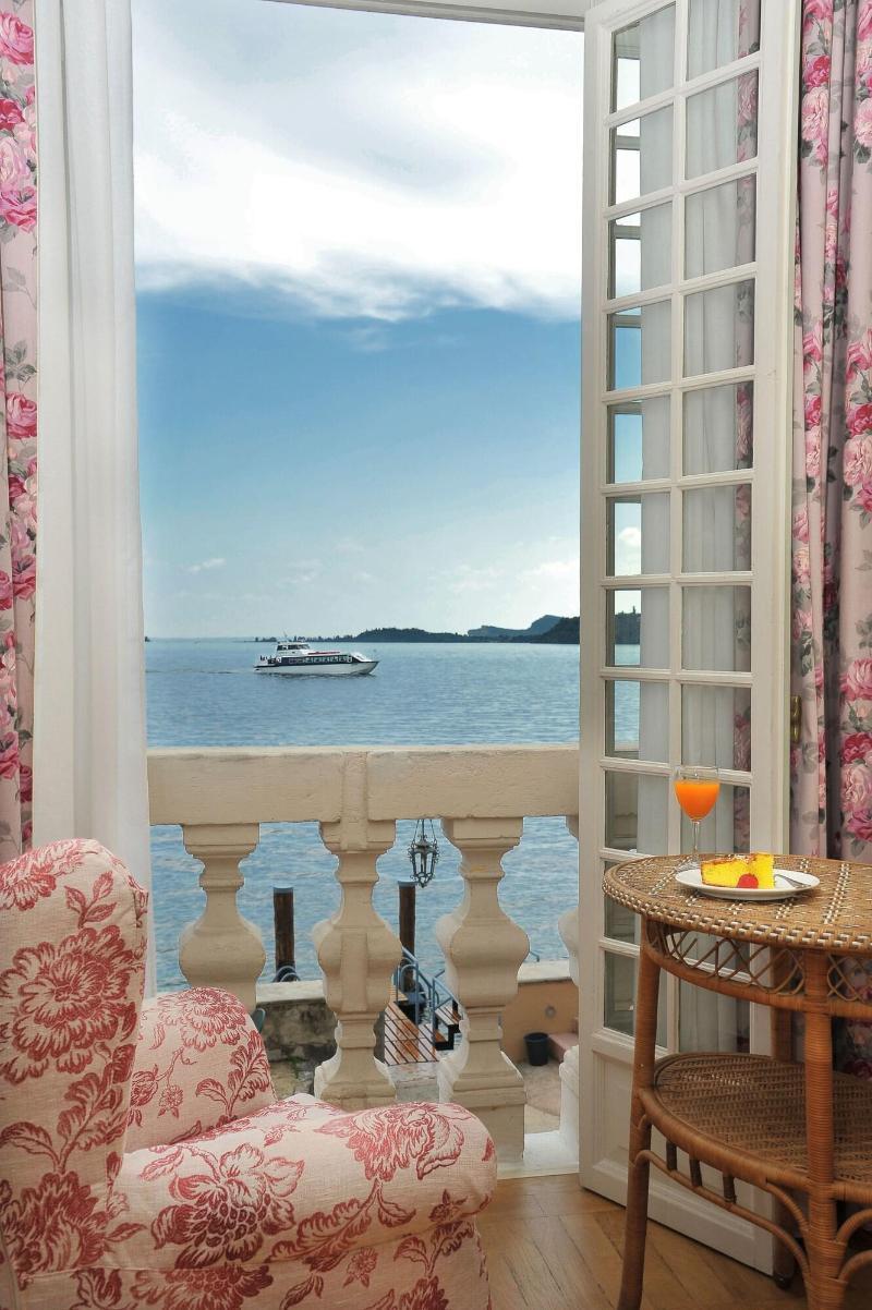 Hotel Monte Baldo E Villa Acquarone Gardone Riviera Buitenkant foto