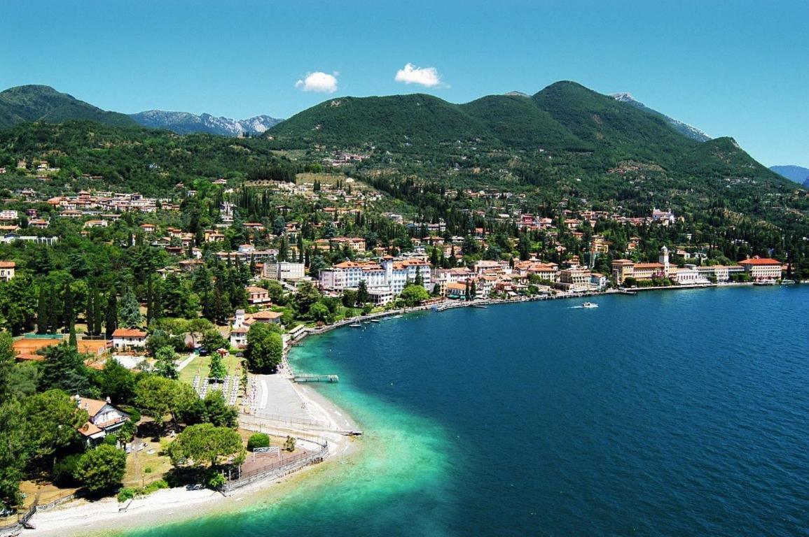 Hotel Monte Baldo E Villa Acquarone Gardone Riviera Buitenkant foto
