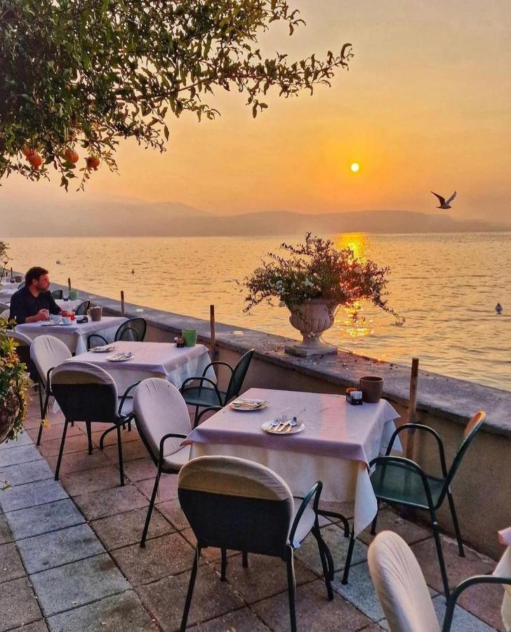 Hotel Monte Baldo E Villa Acquarone Gardone Riviera Buitenkant foto