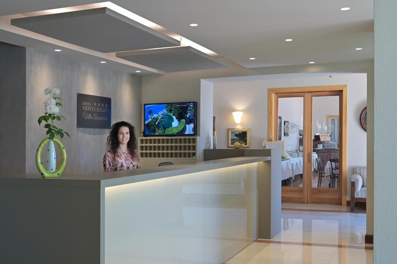 Hotel Monte Baldo E Villa Acquarone Gardone Riviera Buitenkant foto